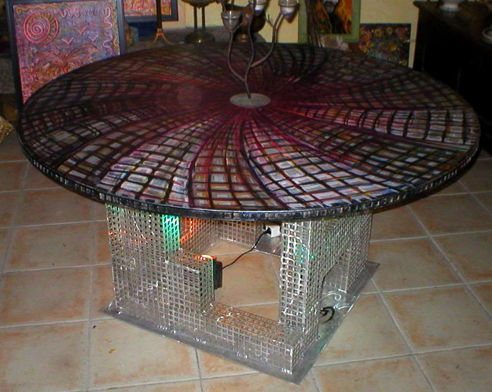 Table ronde diamètre 1m50 en aluminium pour l'artiste peintre Gérard Legras - Création et réalisation Alexandre Sotty